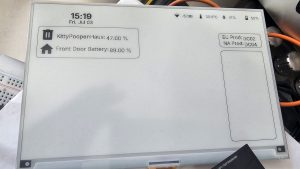 Battery status on a Seeed Studio PaperInk screen with  HomeAssistant.